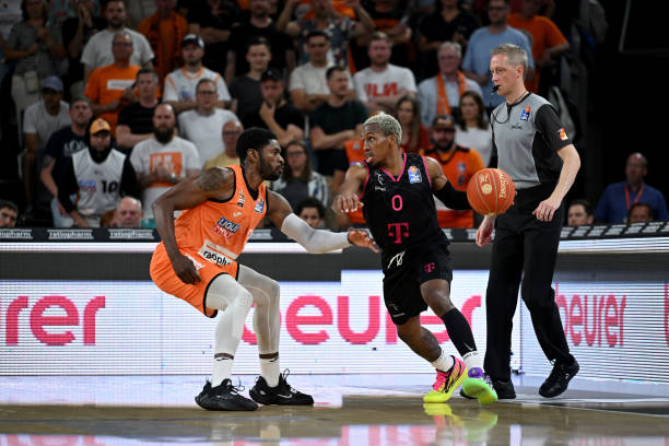 遭遇逆转的 遭遇逆转的